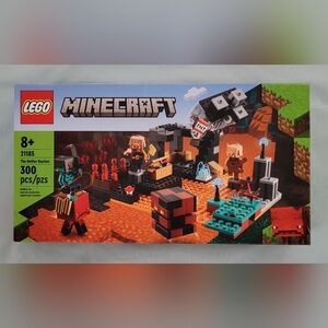 LEGO Minecraft 21185 The Nether Bastion (300 Pieces) 8+ *NEW
